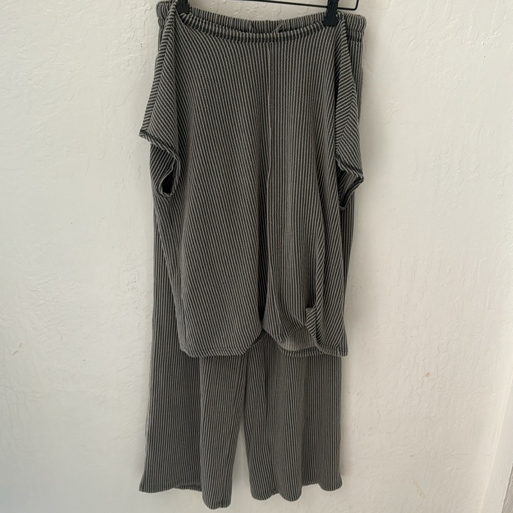 Gray White Ribbed Cap Sleeve Lounge Set M - Picture 2 of 6